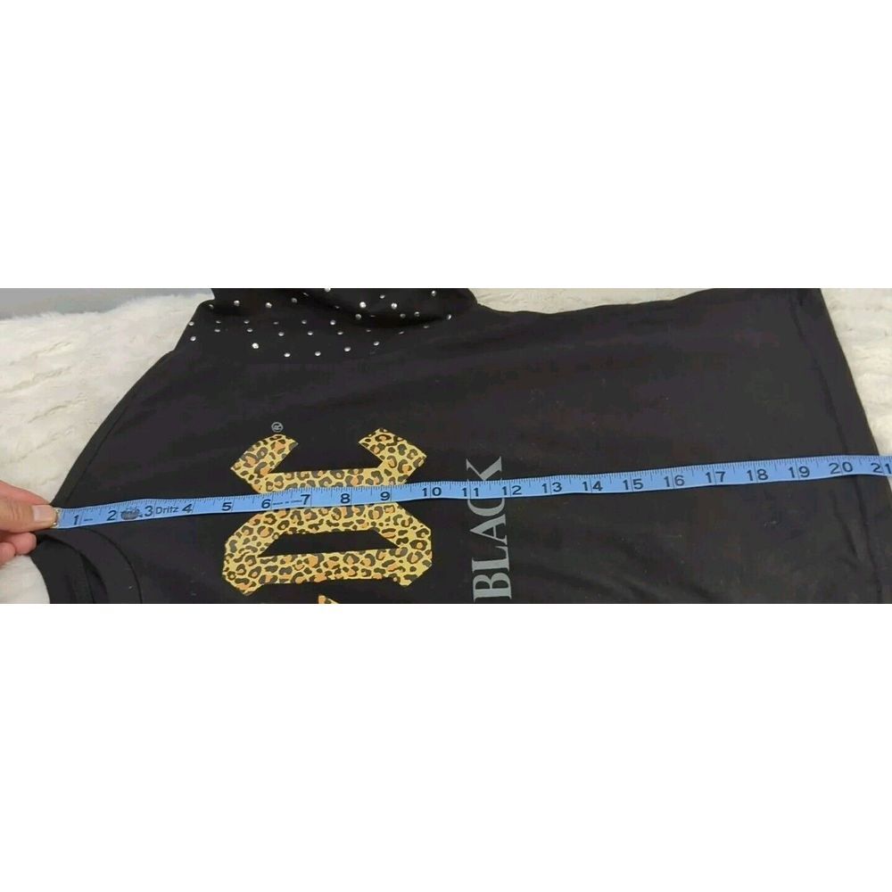 AC/DC Women's Size Large Black Studded Sleeve Leopard Print Cropped T‎ Shirt 496 - Picture 7 of 7